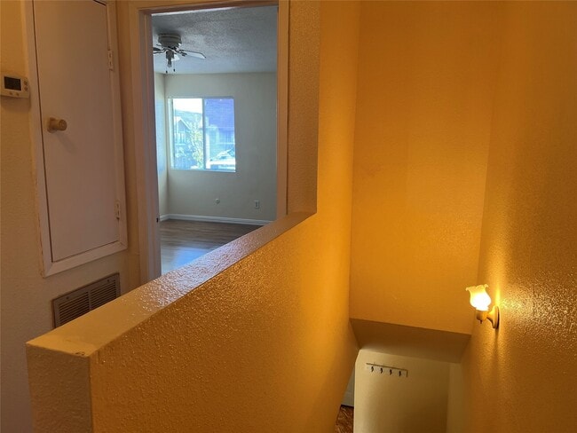 Foto del edificio - 8405 Wilcrest Dr