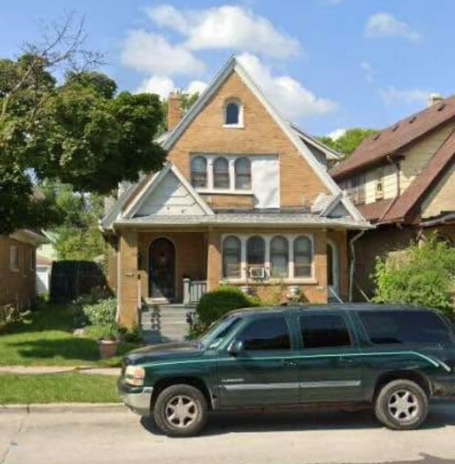 Building Photo - 4465 N 27th St
