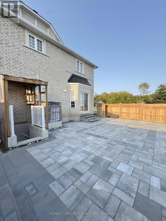 Photo du bâtiment - 1 Keywood St