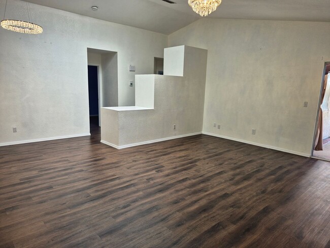 Foto del edificio - Great 3 Bedroom 2 Bath in Antelope
