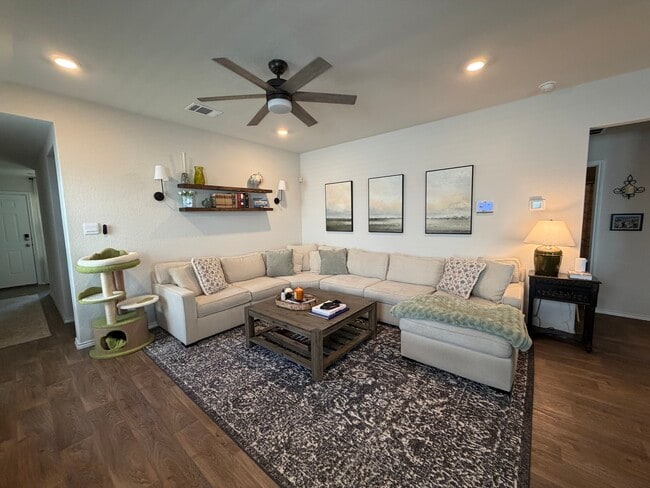 Building Photo - 1206 Brown Pelican Way