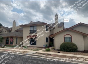 Building Photo - 5838 Royal Bend