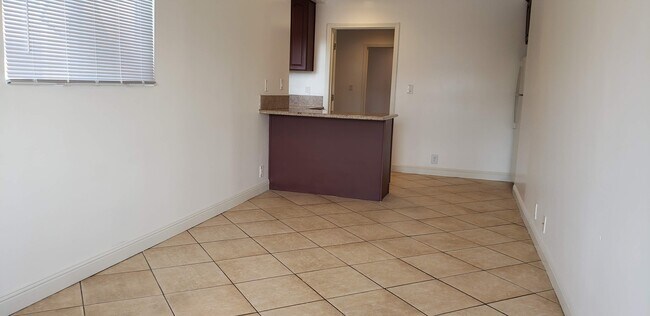Foto del edificio - 8655 W Pico Blvd