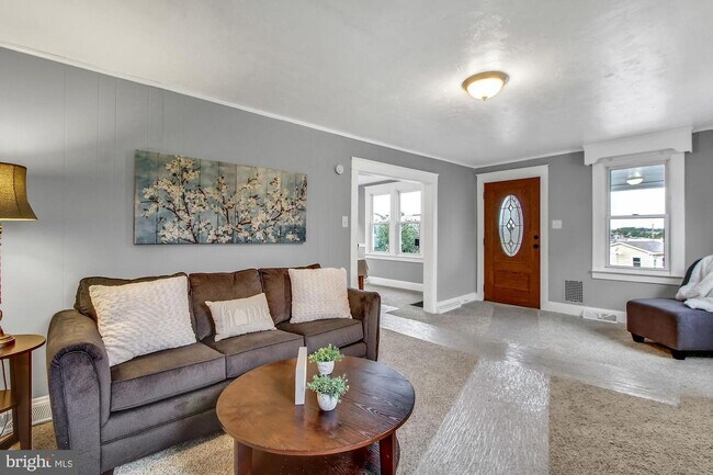 Foto del edificio - Coming Soon! 3 Bedroom 1 Bath home - West ...