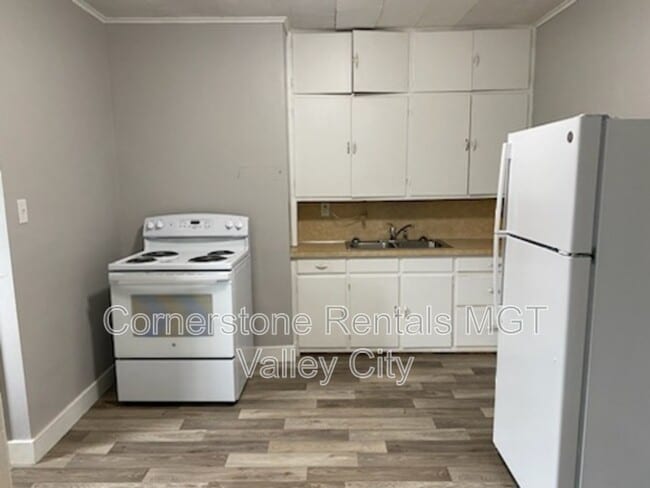 Foto del edificio - 208 5th Ave SW