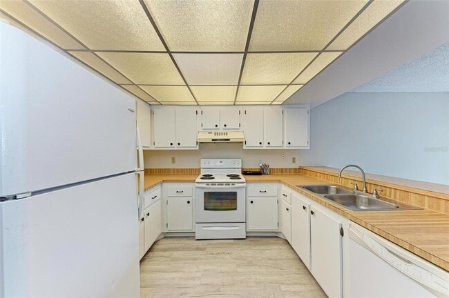 Building Photo - 425 30th Ave W