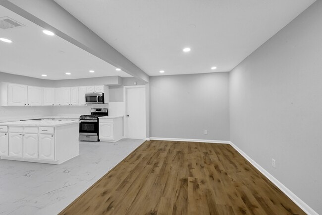 Foto del edificio - 1304 Sage Dr