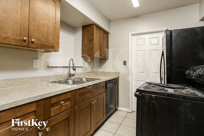 Foto del edificio - 6100 Harding St