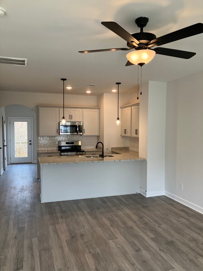 Building Photo - 1744 Fenway Loop