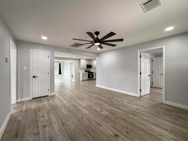 Building Photo - 730 Dunkley Dr