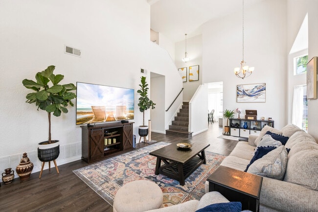 Building Photo - 4887 Motif St