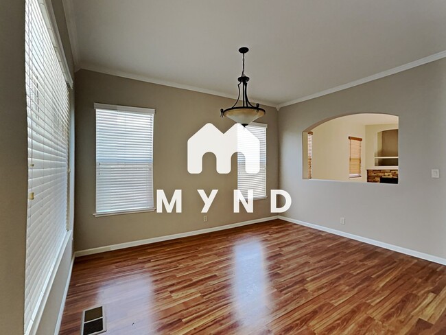 Building Photo - 10092 Cascade Falls Dr