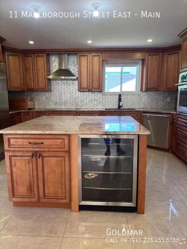 Building Photo - Looking for a home with an entertainers ki...