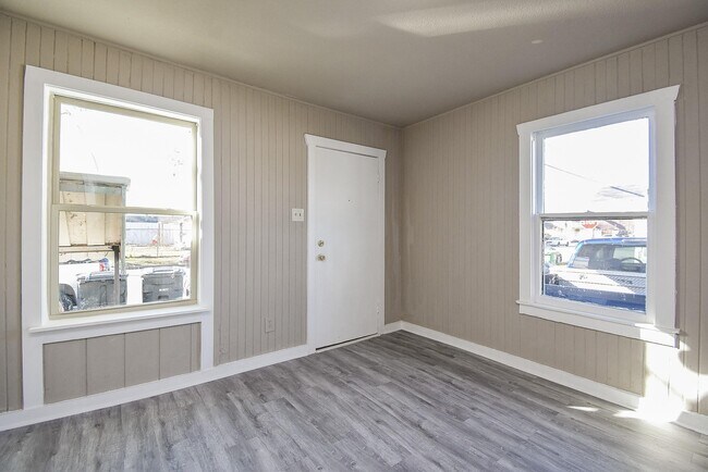 Foto del edificio - 1413 Mcneil St