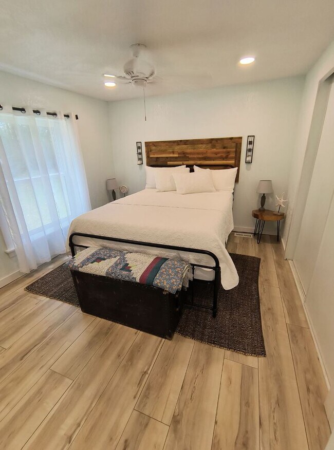 Foto del edificio - 16751 Salmonberry Rd