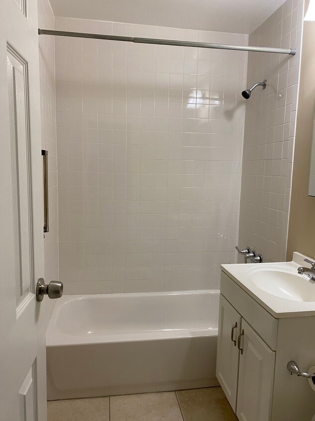 Building Photo - 111 Dehaven Dr