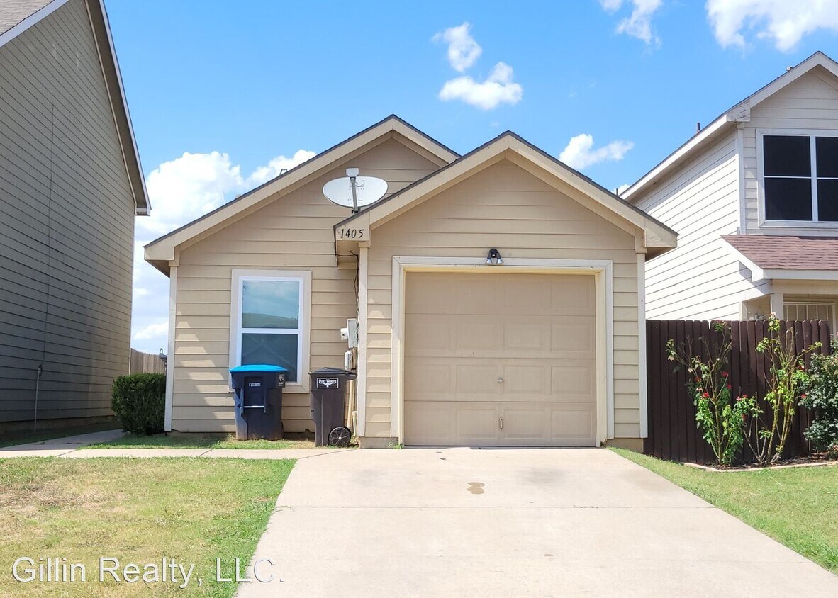 3 br, 1.5 bath House 1405 Pine Ln House Rental in Fort Worth, TX