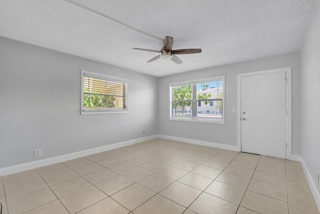 Foto del edificio - 3915 S Flagler Dr