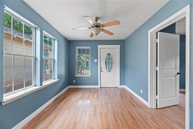 Foto del edificio - 7039 Avenue L