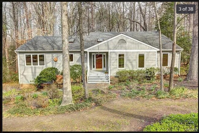 Foto del edificio - 8416 Summit Acres Dr