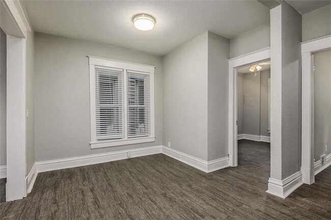 Building Photo - 2845 Belleview Ave