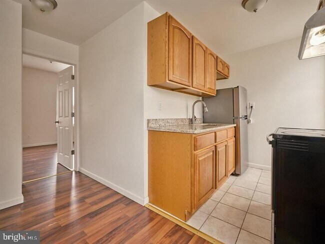 Building Photo - 3809 Haverford Ave