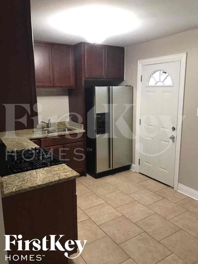 Building Photo - 430 E Clark St