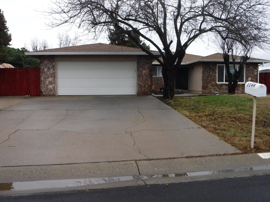 Foto principal - 1144 Robert Dr