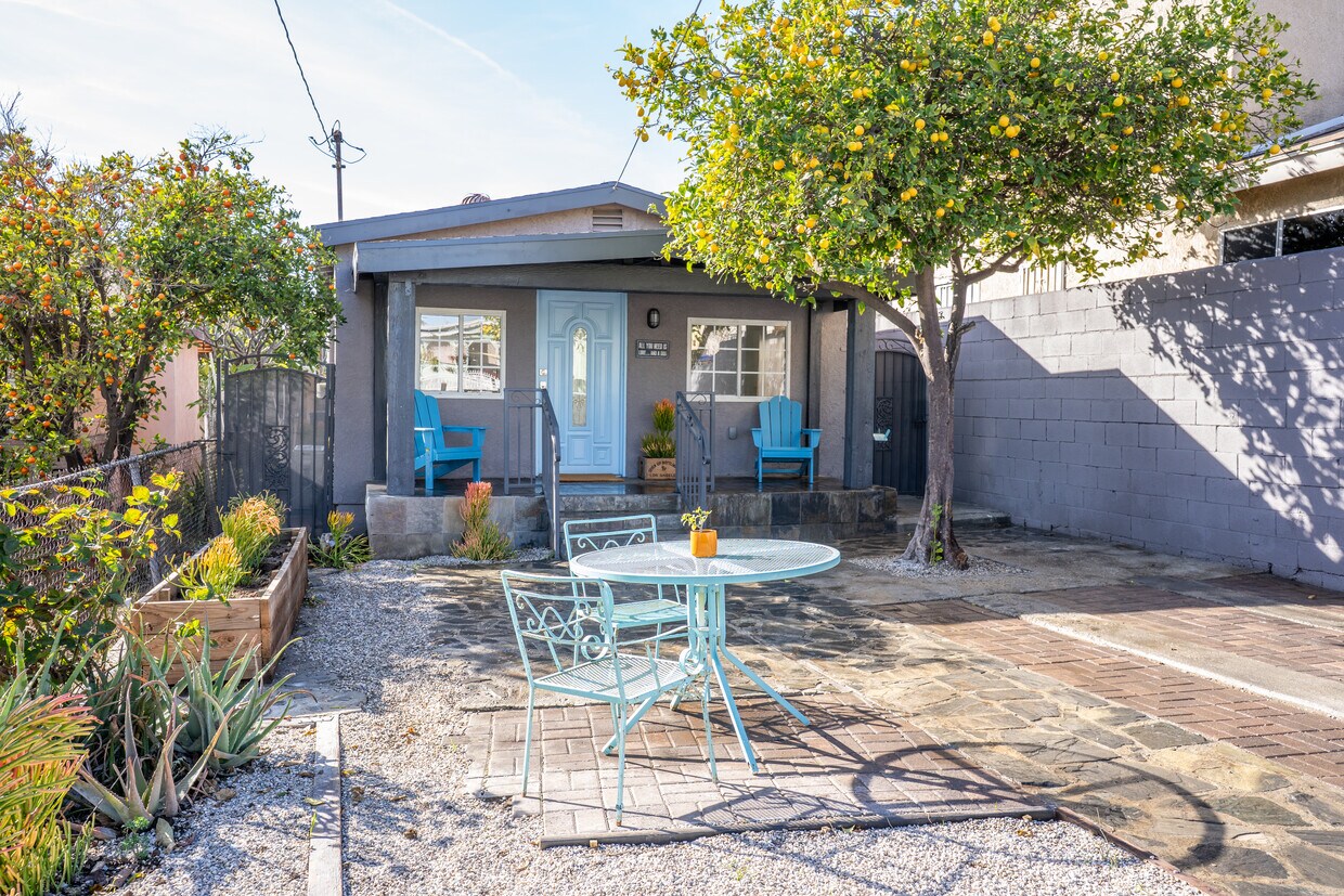Foto principal - 819 N Hicks Ave