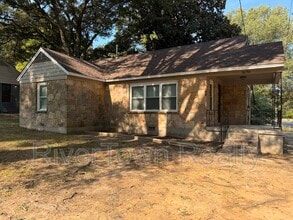 Building Photo - 1678 Alta Vista Ave