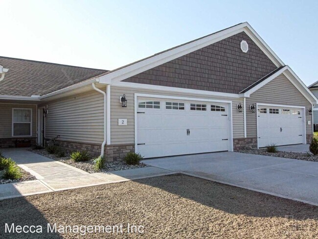 Building Photo - 7096-7128 Triumph Ln