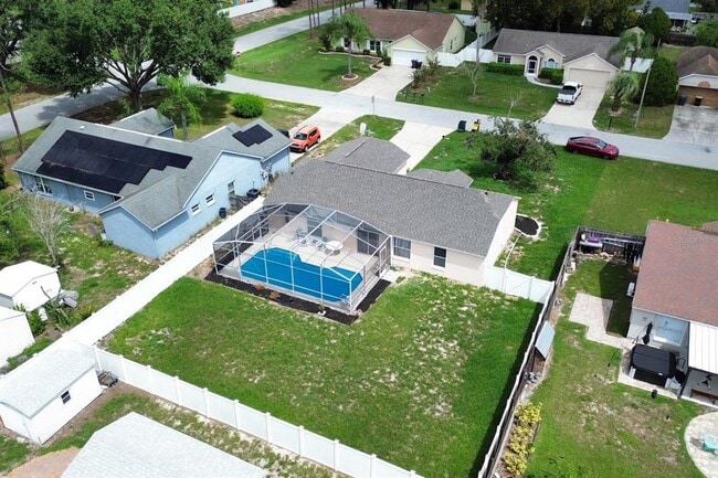 Building Photo - 215 Grovepark Dr