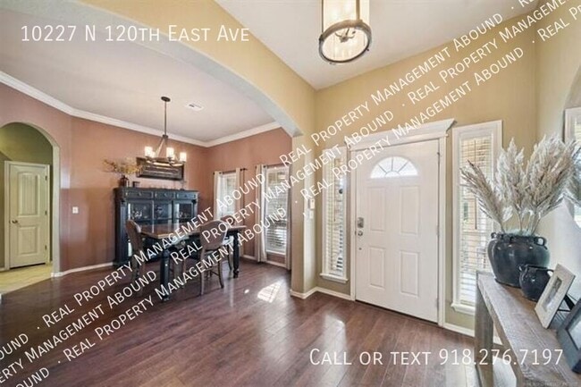 Foto del edificio - 10227 N 120th E Ave