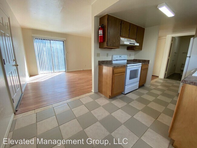 Building Photo - 1301 Dickerson Dr SE