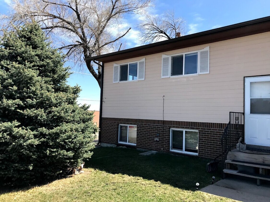 Foto principal - New 3B/2B Unit in Englewood! AVAILABLE NOW!