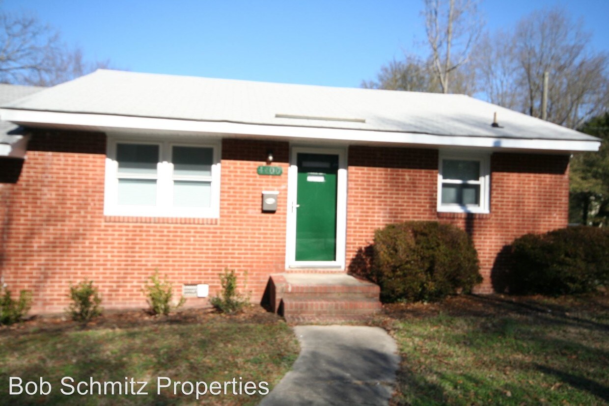 Primary Photo - 901 Onslow St