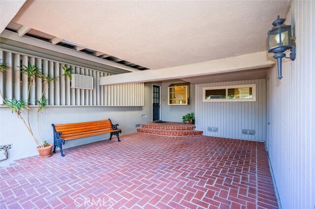 Foto del edificio - 14132 Carfax Ave
