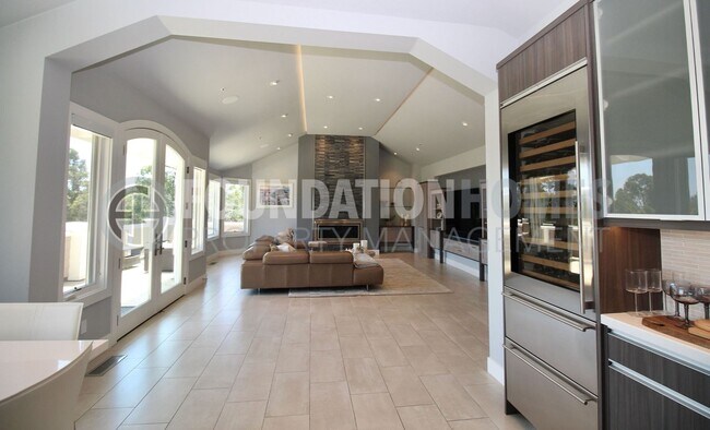 Building Photo - Luxury Bay-View Retreat with Pool, Cabana ...