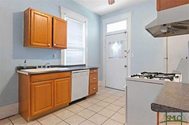 Foto del edificio - 2316 Barnard St