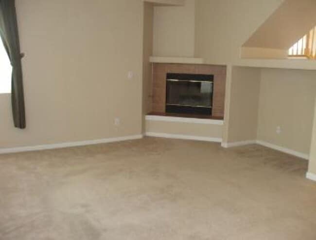 Building Photo - Granite Bay Beauty - Gated!
