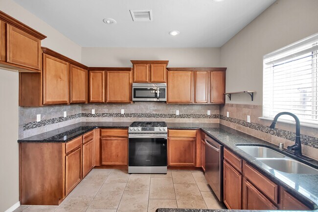 Foto del edificio - 2117 Dusk Creek Pl