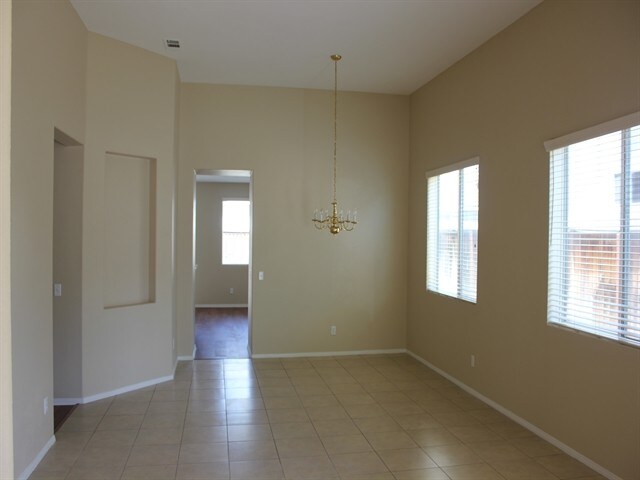 Building Photo - 15371 Via Lido