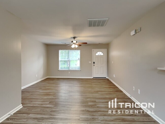 Building Photo - 9514 Parkridge Dr
