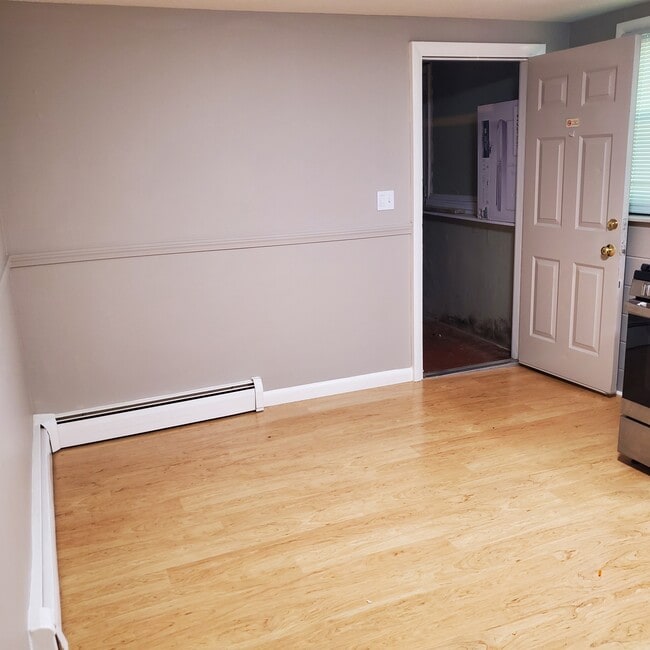 Building Photo - 87 Cheryl Ln