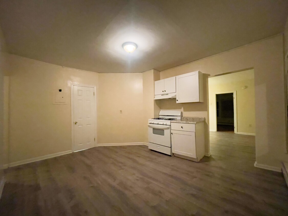 Kitchen - 160 Quinnipiac Ave