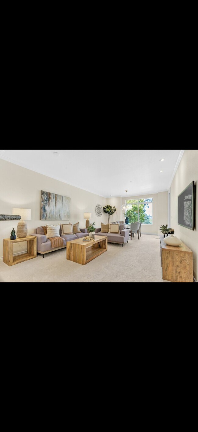 Foto del edificio - 9253 Regents Rd