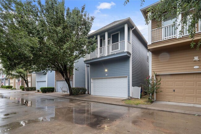 Foto del edificio - 3329 New Garden View Ln