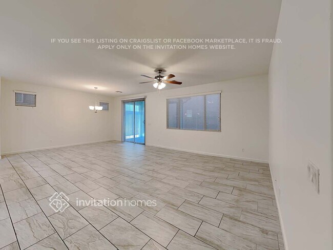 Foto del edificio - 1171 N 163rd Dr