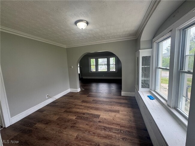 Building Photo - 14402 Jenne Ave