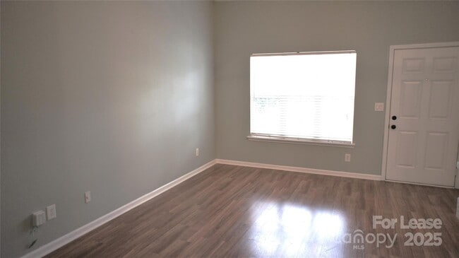 Building Photo - 10930 Kinston Ridge Pl